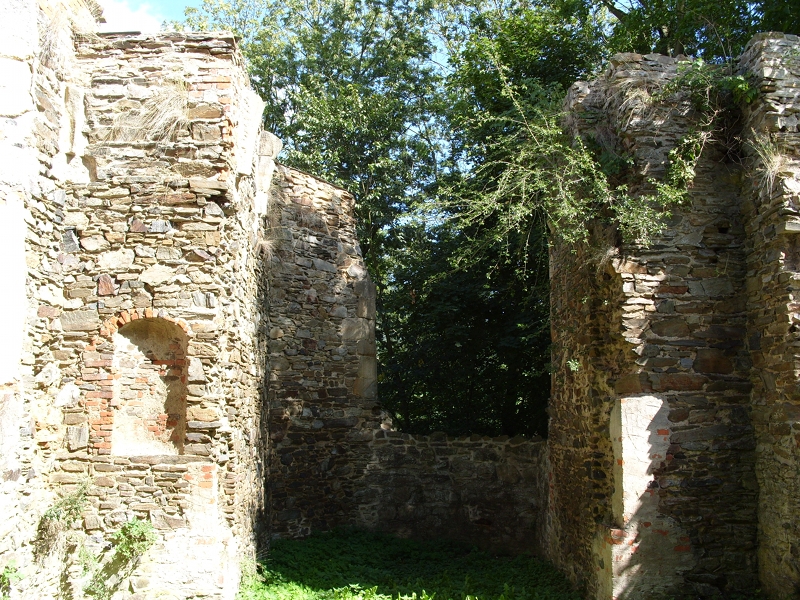 Ruina kostela sv. Markéty v Poleni
